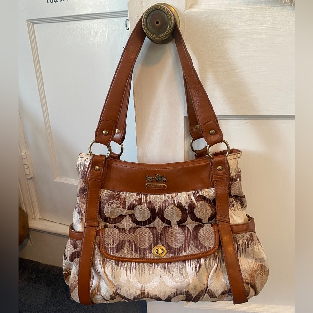 Coach shoulder bag